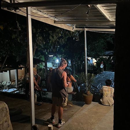 Fullmoon Homestay Kuta  Bagian luar foto