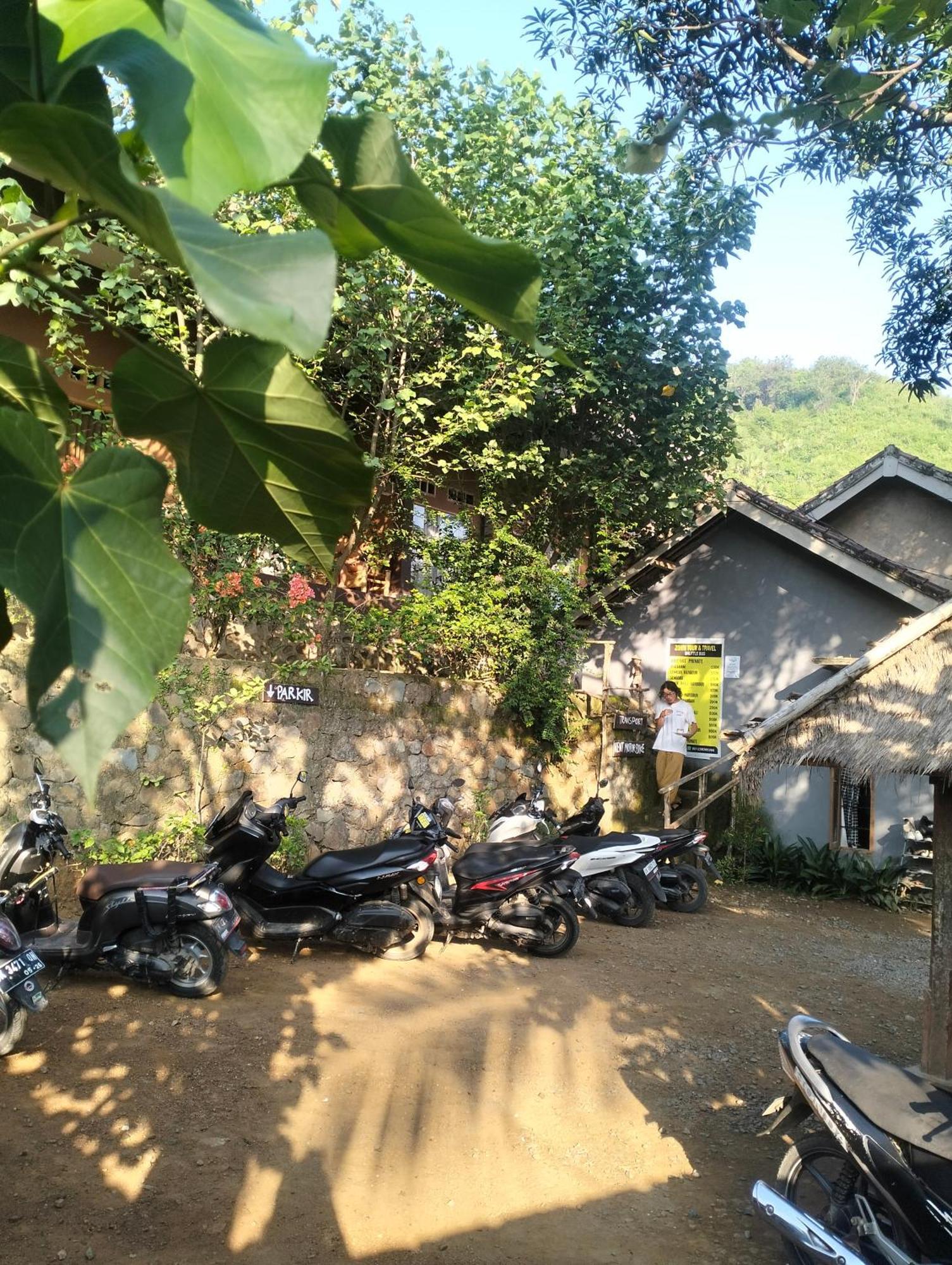 Fullmoon Homestay Kuta  Bagian luar foto