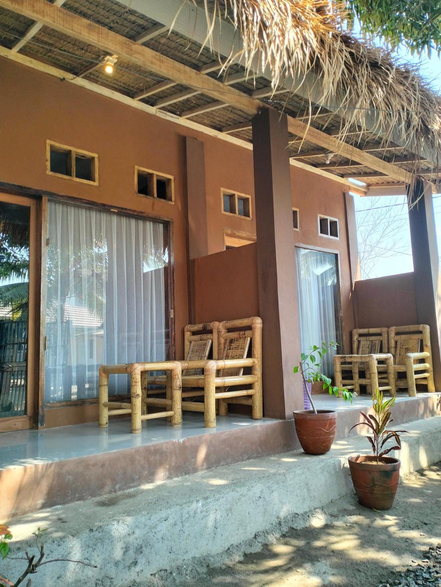 Fullmoon Homestay Kuta  Bagian luar foto